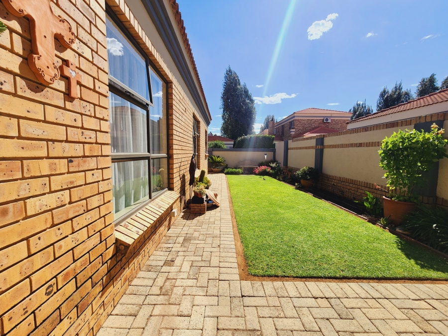 3 Bedroom Property for Sale in Grimbeeck Park North West